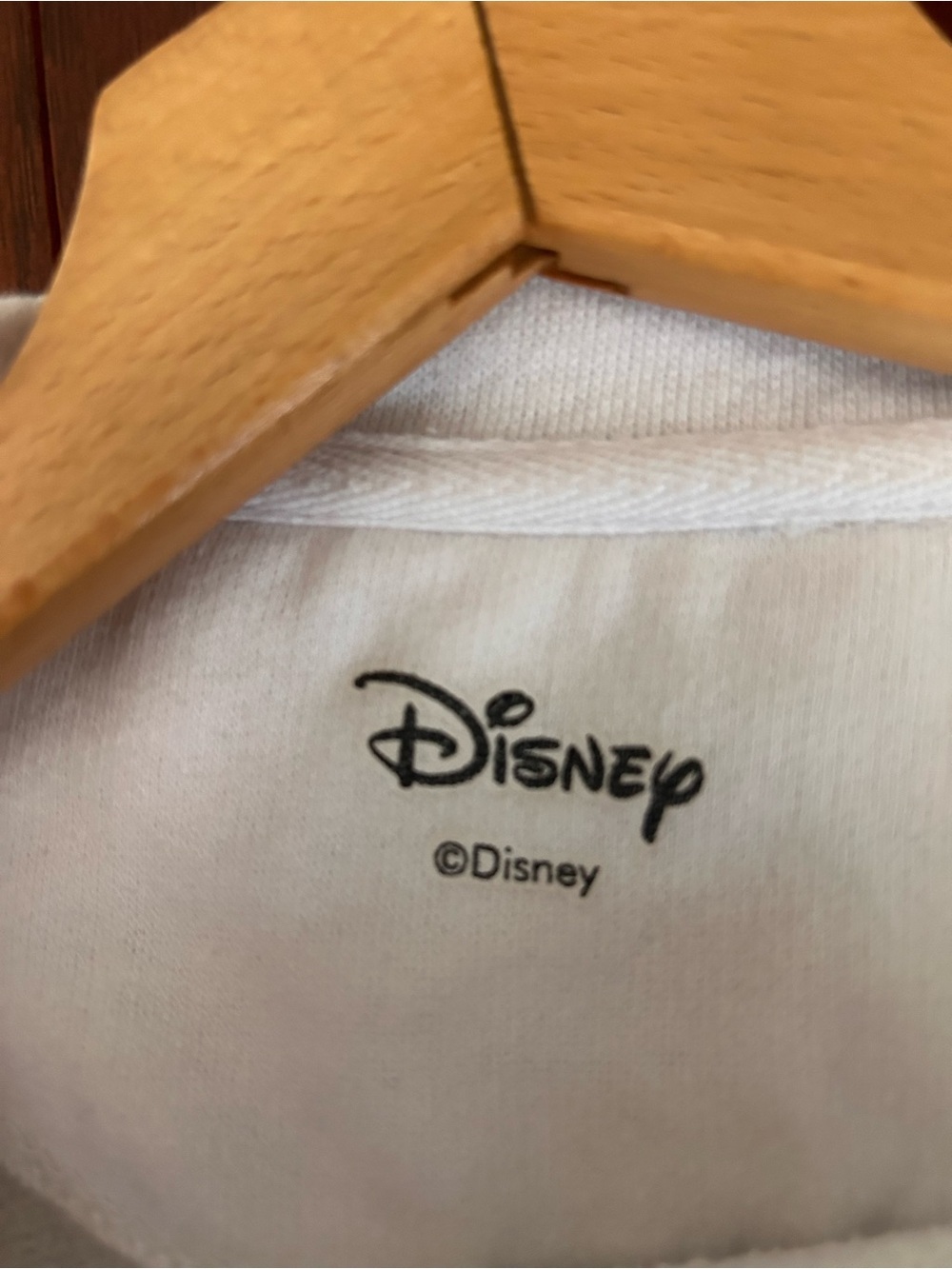 Disney Vintage Style Crewneck Sweatshirt Mickey Minnie Donald Goofy Faded white - Picture 7 of 7